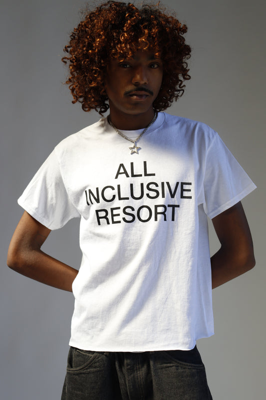 HEAVYWEIGHT TEE